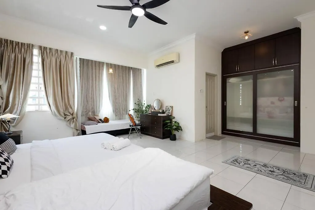 Retro Homestay Ipoh - Semi D 15Pax Wedding